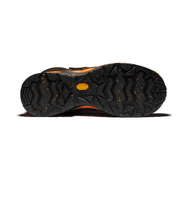 Vue de dessous de la semelle Vibram® Arctic Grip Pro de la chaussure Solid Gear Tigris GTX AG High